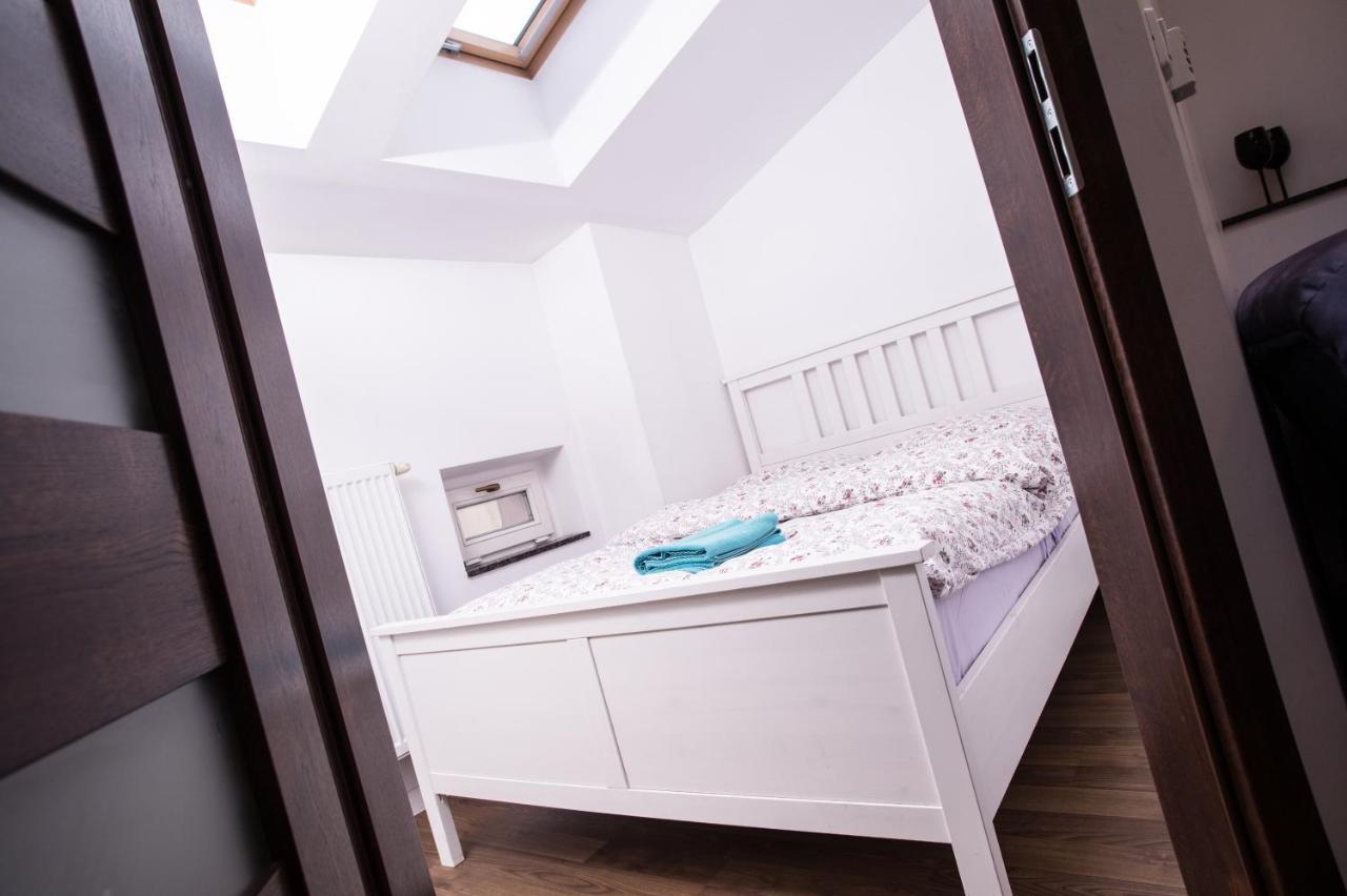 Mirror Apartments Красков Екстериор снимка