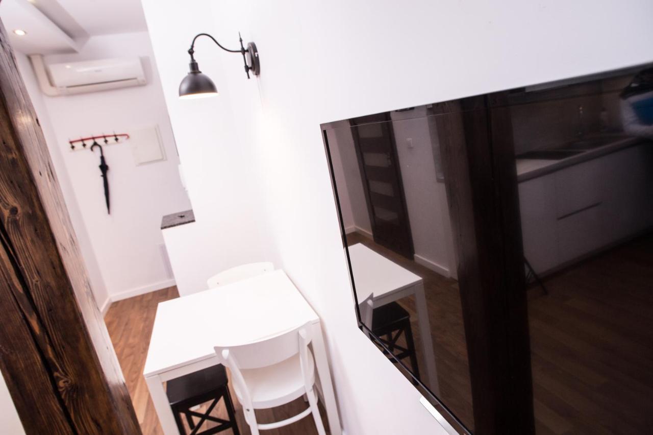 Mirror Apartments Красков Екстериор снимка