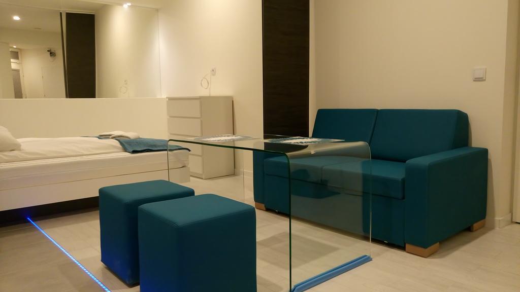 Mirror Apartments Красков Екстериор снимка