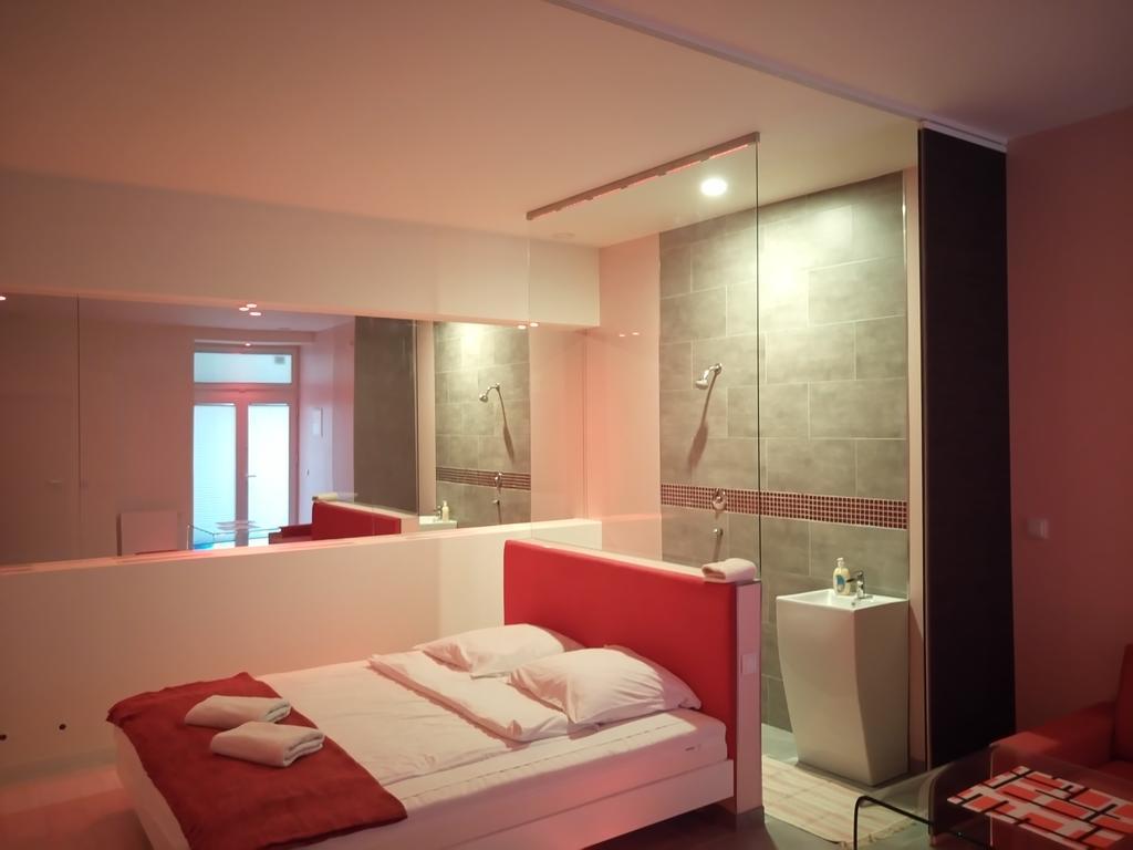 Mirror Apartments Красков Екстериор снимка