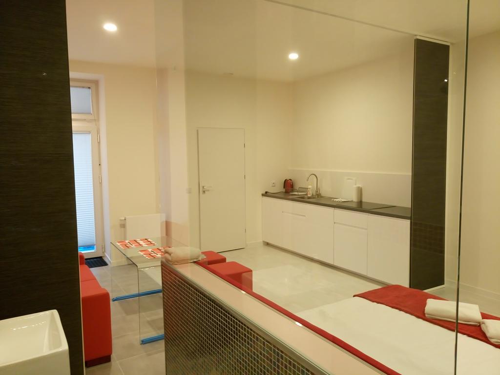Mirror Apartments Красков Екстериор снимка